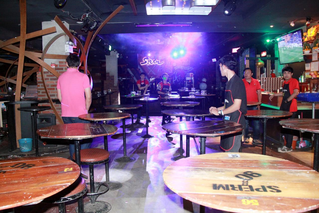 โรงแรมเรือนทิพย์ เชียงราย Ruean Tip Hotel Zewnętrze zdjęcie