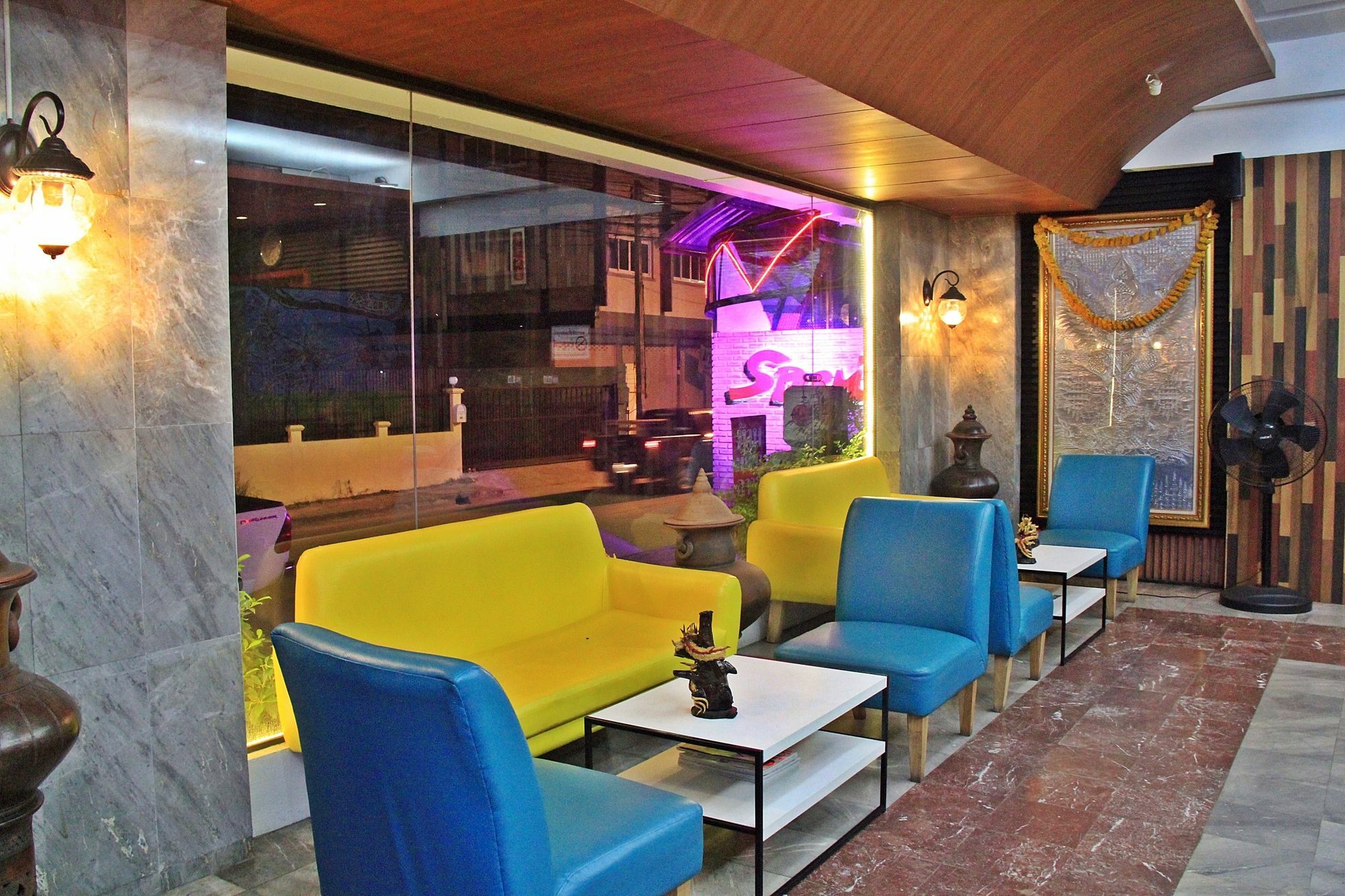 โรงแรมเรือนทิพย์ เชียงราย Ruean Tip Hotel Zewnętrze zdjęcie