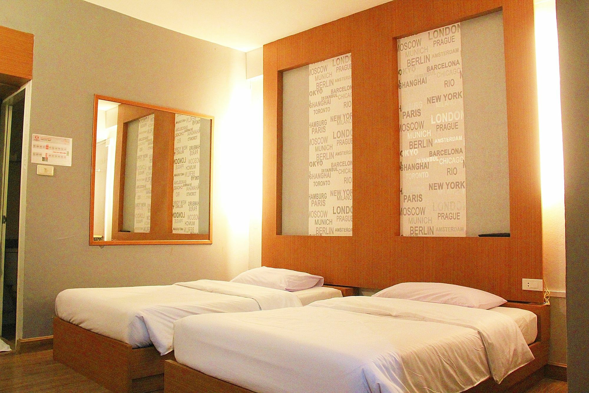 โรงแรมเรือนทิพย์ เชียงราย Ruean Tip Hotel Zewnętrze zdjęcie